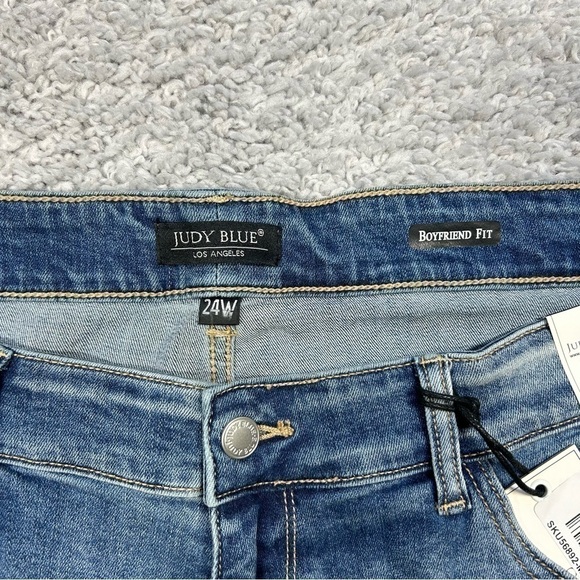 Judy Blue Jeans Womens 24W Boyfriend Fit Mid Rise Regular Wash Fade JB82193MD - Picture 2 of 5